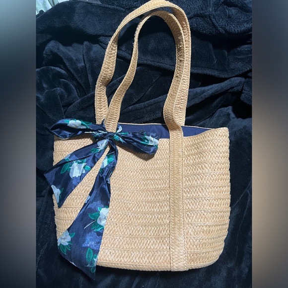 Draper James Straw Summer Bag, Beach Bag with Scarf - Picture 3 of 8